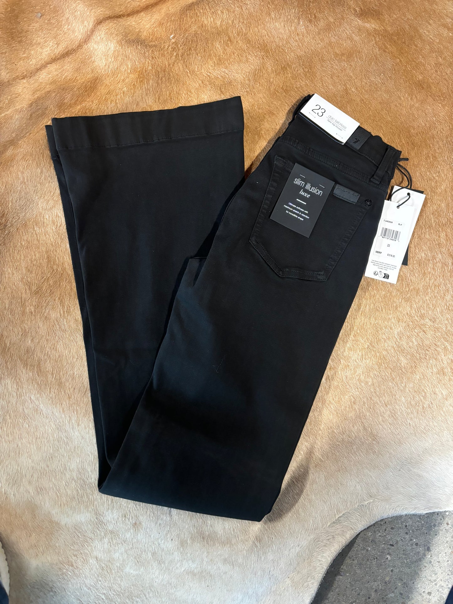 7FAMK DOJO- the black tie- tailorless